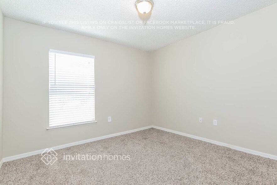 Building Photo - 1800 Brookshire Cir