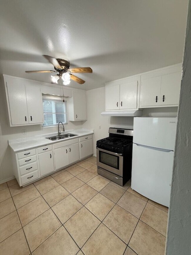 Building Photo - Welcome To Your New Home In The Heart Of Berkeley