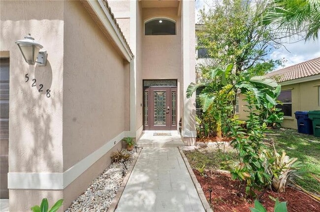 Building Photo - 5228 NW 112th Terrace