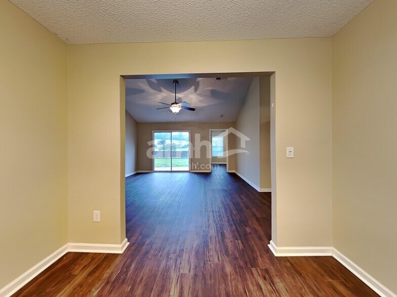 Building Photo - 5277 Copley Cir