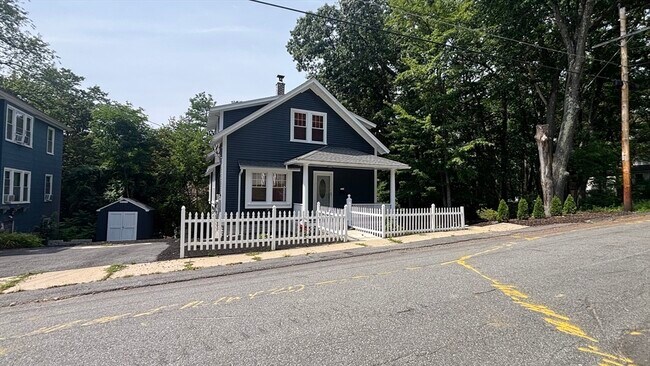 Building Photo - 218 Marshall St