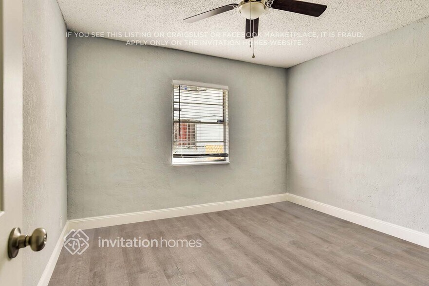 Building Photo - 1324 37th St