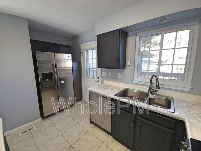 Building Photo - 10922 Bayfield Way