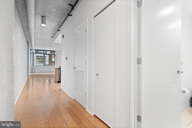 Building Photo - 1352 South St