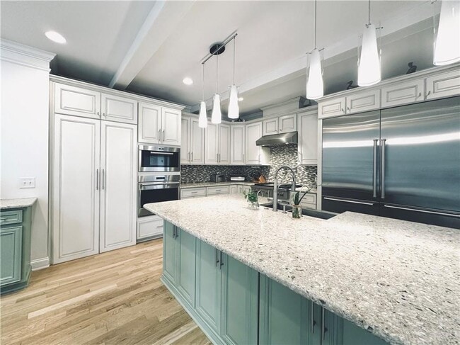 Building Photo - 3232 Brookview Rd