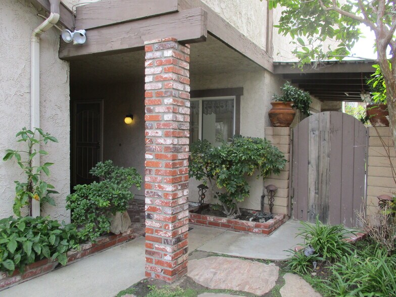 Building Photo - 22008 Lemarsh St