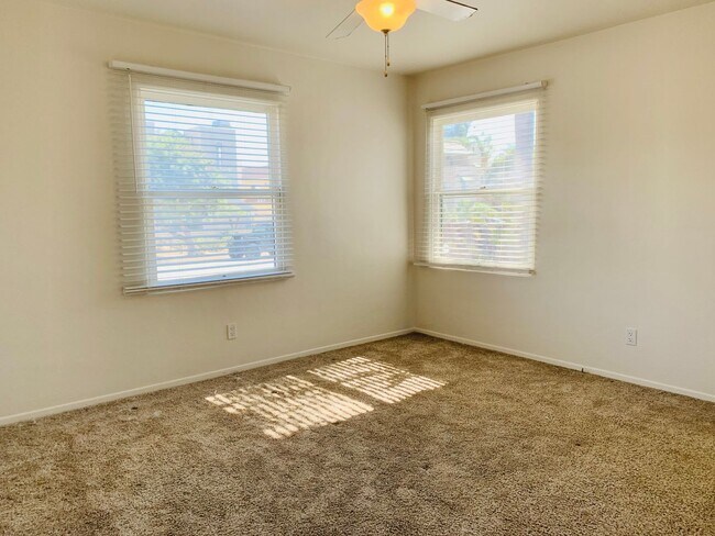 Building Photo - 2BD/1BA PACIFIC BEACH HOUSE LESS THAN 5 BL...