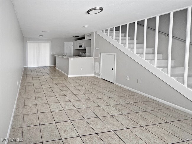 Building Photo - 6635 Warwick Cir