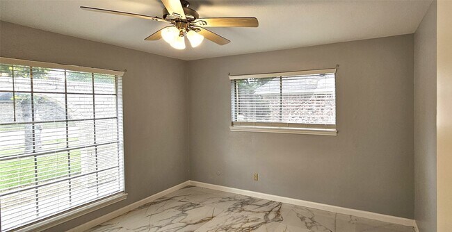 Building Photo - 1602 Luella Ave