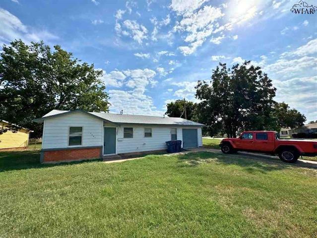Primary Photo - 1401 E Cortez Dr
