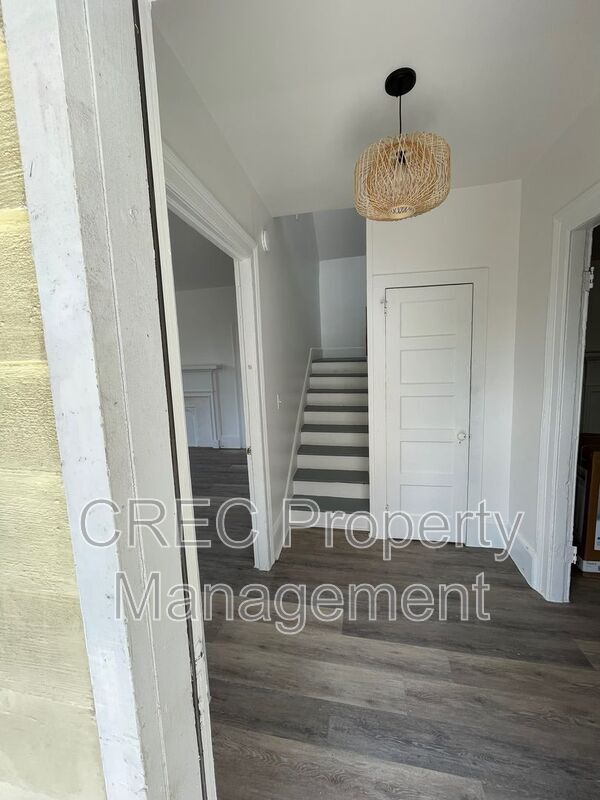 Building Photo - 45 Chapel St