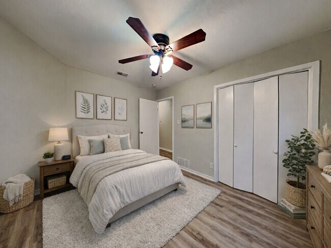 Building Photo - Newly Renovated Single Family Home | 3 BR/1.5BA | 2-Car Covered Parking | Covered Patio