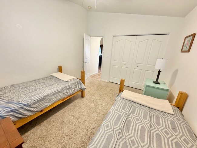 Building Photo - Furnished short term rental available! 9-Month lease!!