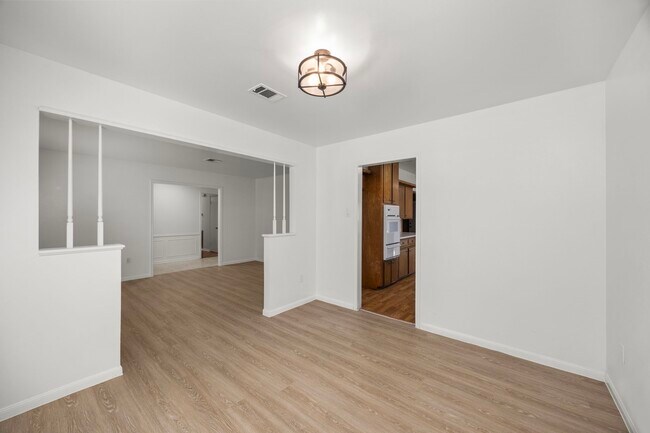 Building Photo - 1030 Lehman St