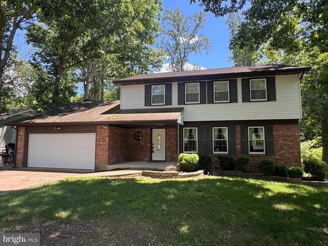 Building Photo - 2026 Admiral Dr