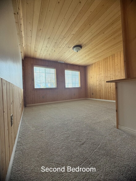 Building Photo - 5000 S Lincoln St