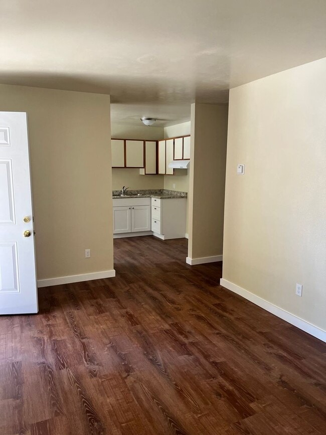 Building Photo - 2814 N Center St