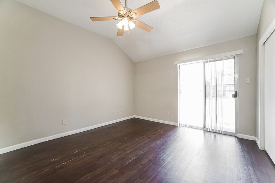 Building Photo - 17219 Harmony Hill Dr