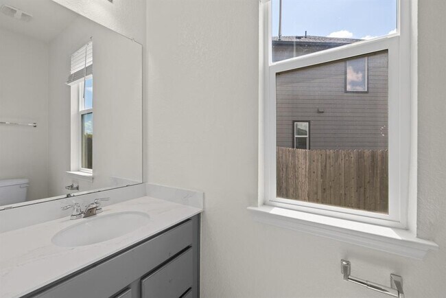 Building Photo - 14100 Purple Azalea Dr