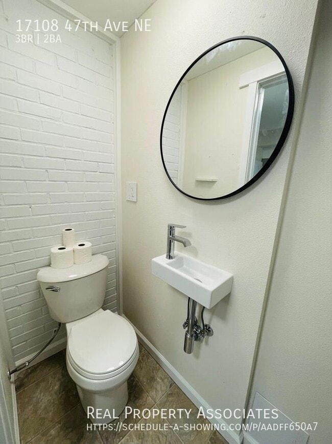 Building Photo - 17108 47th Ave NE