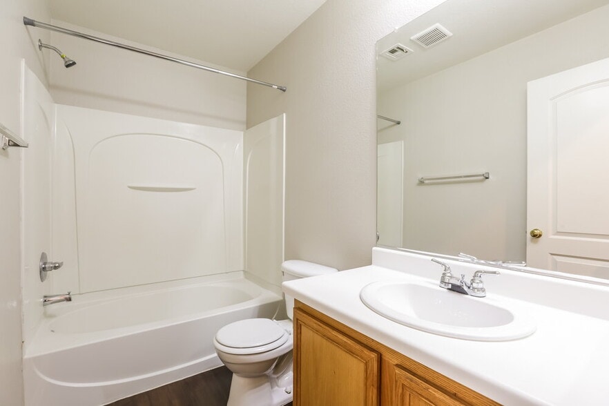 Building Photo - 8621 Palomino Ranch St