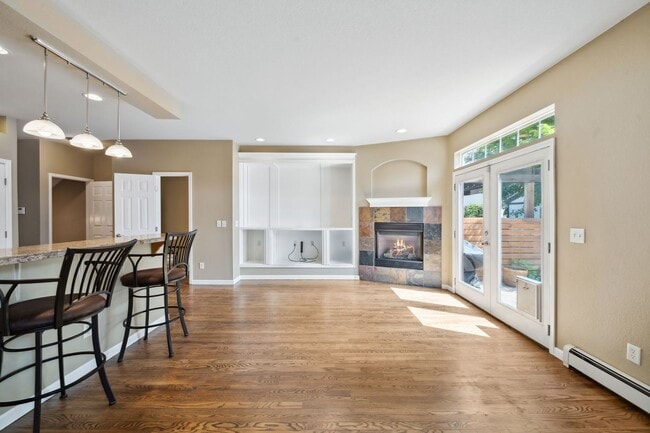 Building Photo - Spacious 3BD, 3.5BA Platt Park Home with Finished Basement and 2-Car Garage