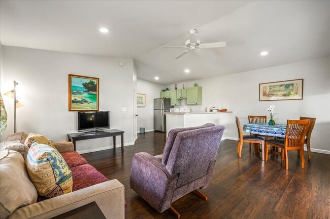 Building Photo - 55 Piimauna St