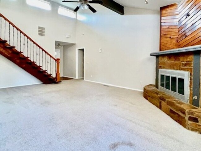 Building Photo - 6809 S 29th W Ave