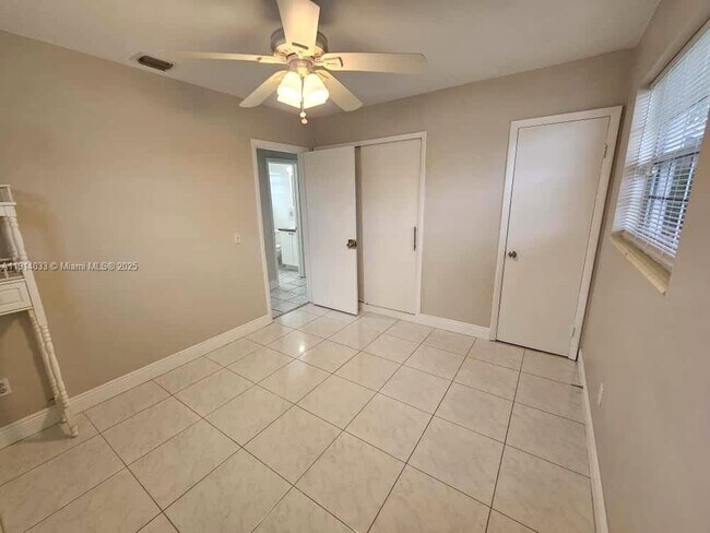 Building Photo - 10530 SW 149th St