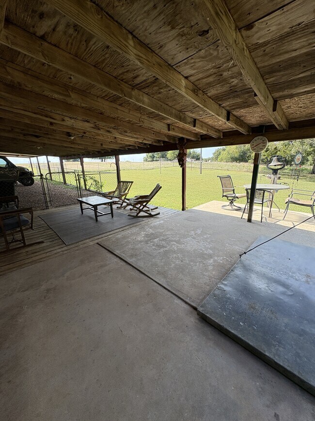 Building Photo - 23185 CR 3520