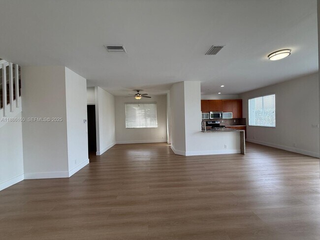 Building Photo - 4249 Magnolia Ridge Dr