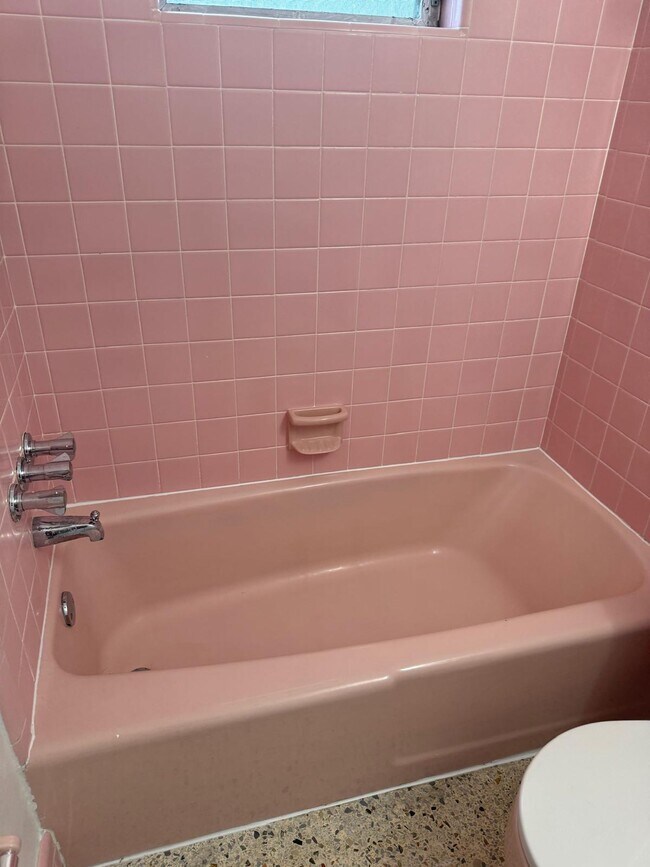 Building Photo - 126 Cleveland St