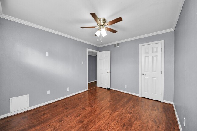 Building Photo - 1529 Wirt Rd