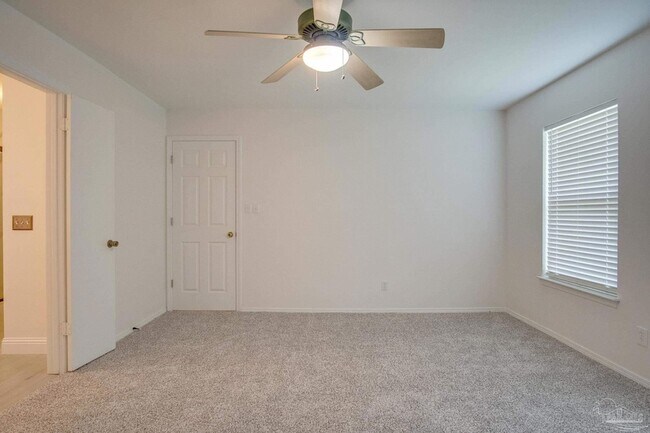 Building Photo - 4631 Northpointe Cir