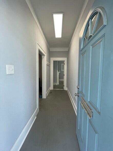 Building Photo - 2218 Whitaker Street