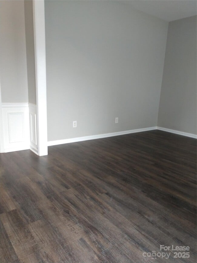 Building Photo - 10436 Winslet Dr