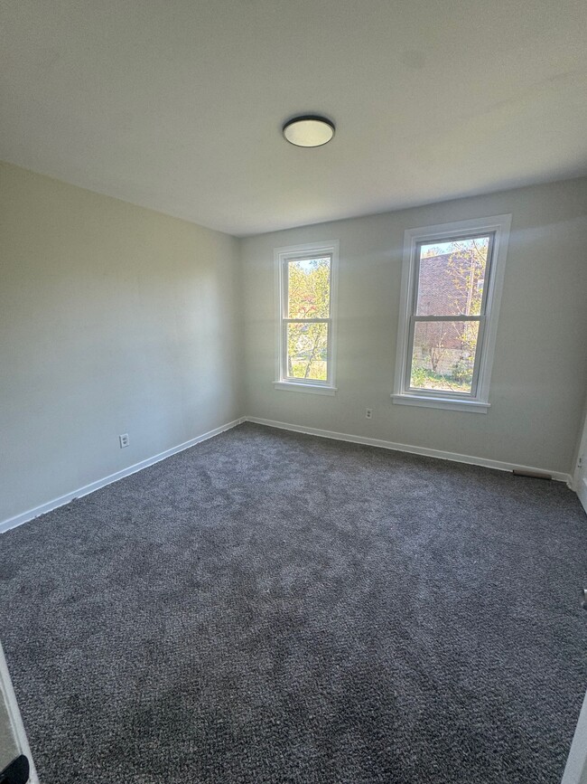 Building Photo - 6440 Dean St