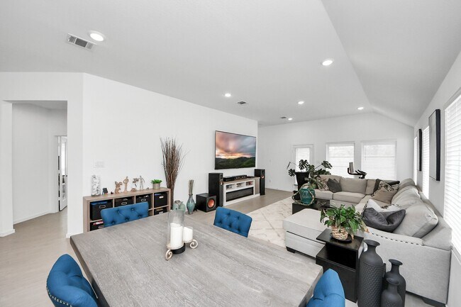Building Photo - 8018 Tempest Stone Dr