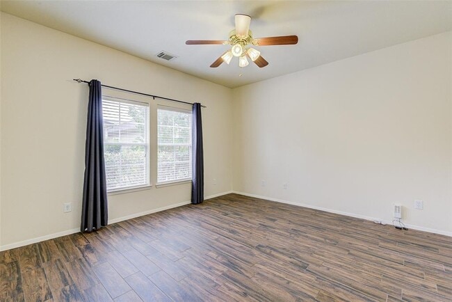 Building Photo - 3930 Mossy Pl Ln