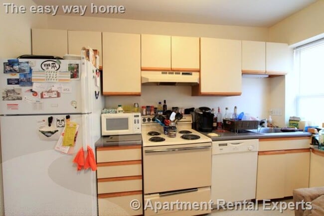 Building Photo - 43 Ivaloo St