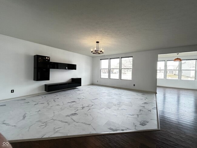 Building Photo - 12588 Hideout Dr