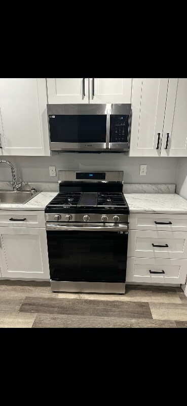 Building Photo - 115 Lake Rd