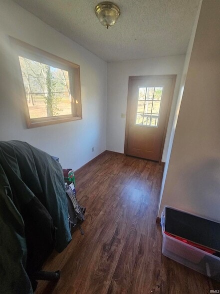 Building Photo - 4035 N Hinkle Rd