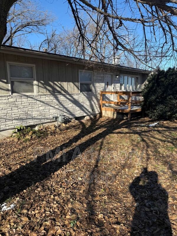 Building Photo - 3105 SE Adams St