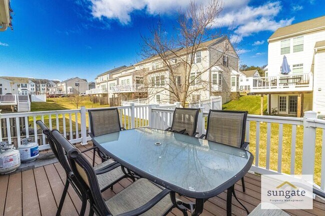 Building Photo - 7526 Helston Ct