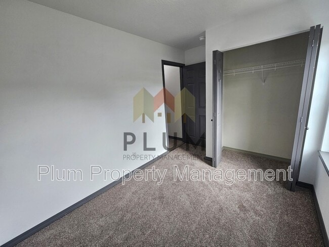 Building Photo - 1314 Bulwer St