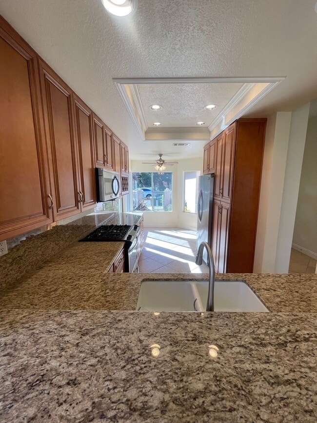 Building Photo - Spacious 2 Bed, 2 Bath House in Prestigious Coto de Caza For Rent!