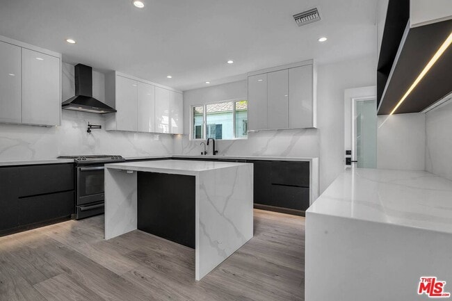 Building Photo - 9345 W Olympic Blvd