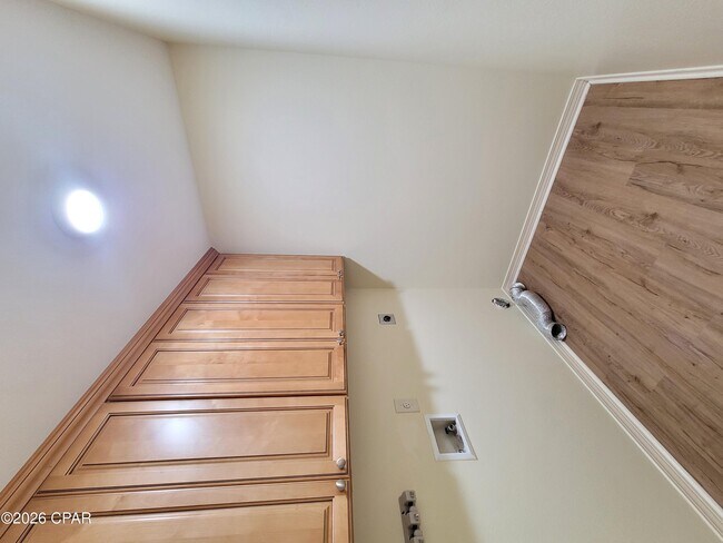 Building Photo - 3225 E Azalea Ave