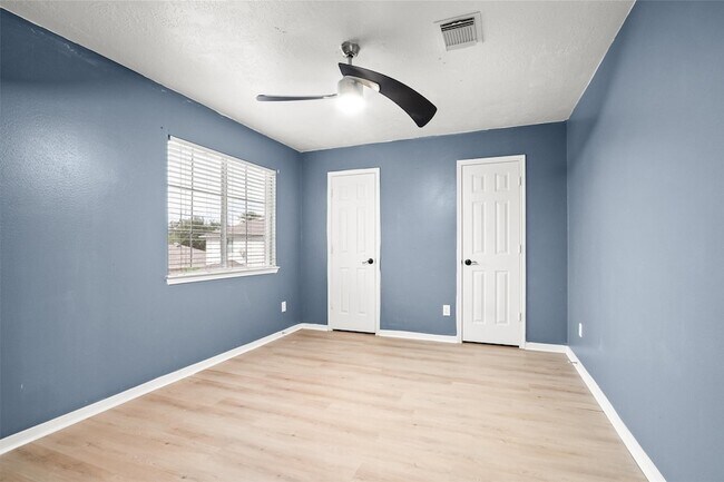 Building Photo - 21930 Holly Branch Dr